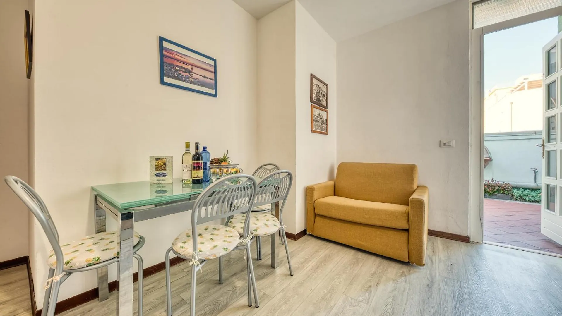 Hotel Residence Charles Rimini