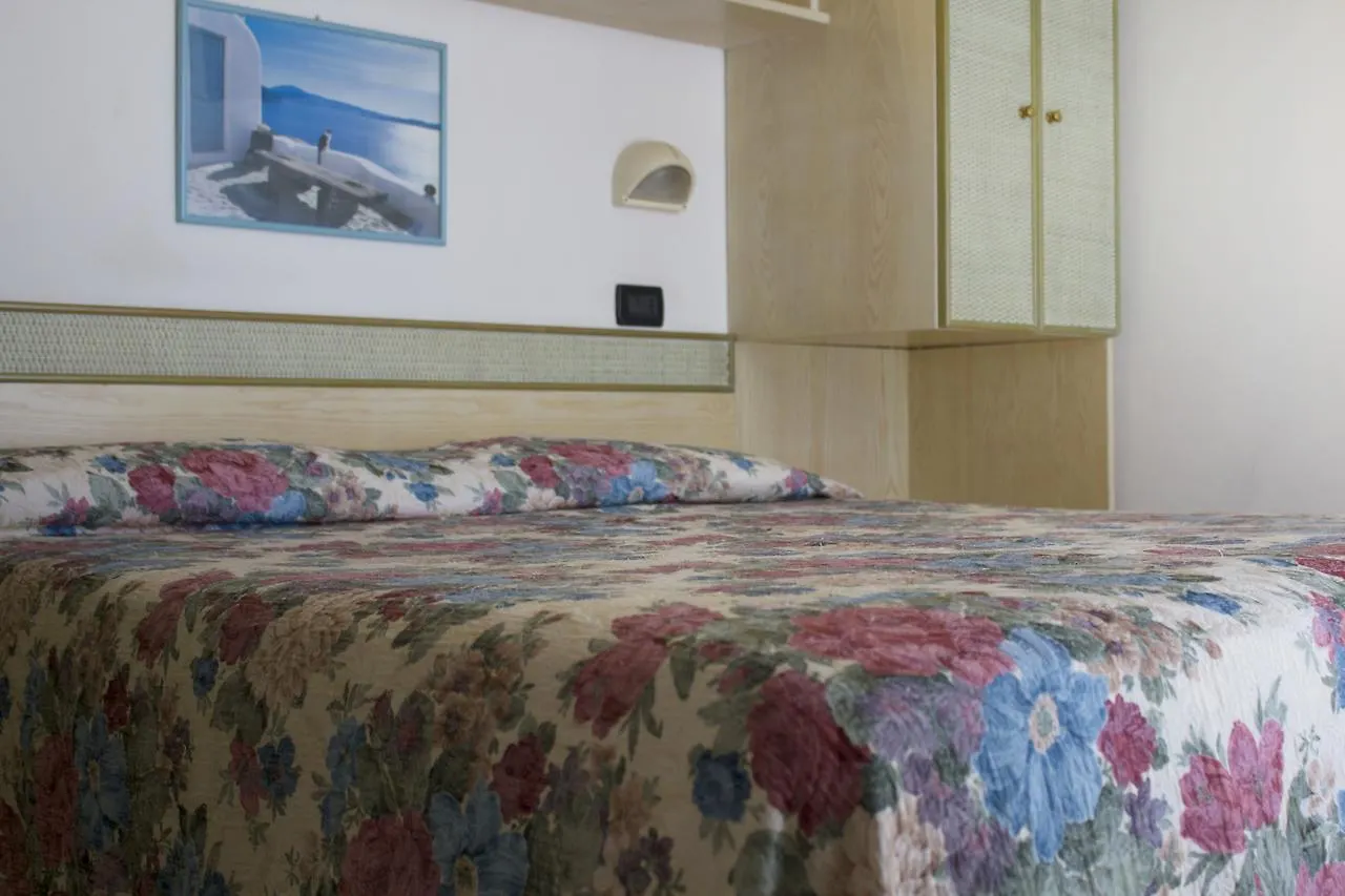 Hotel Residence Charles Rimini
